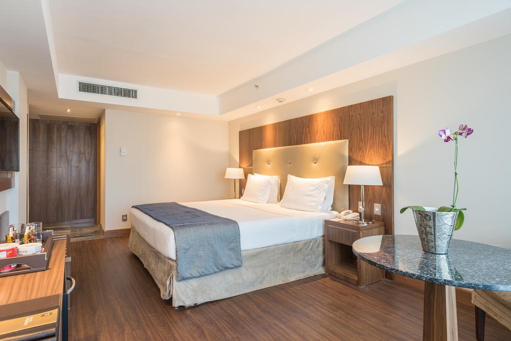 Windsor Marapendi Hotel Рио де Жанейро Екстериор снимка A room at the hotel